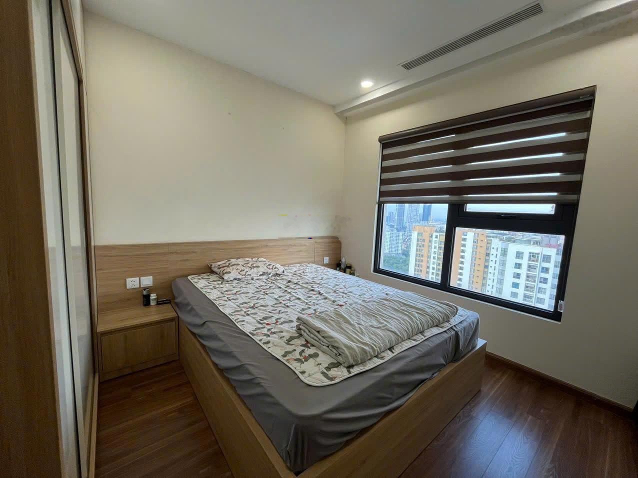 Giá chỉ 25triêu! Cần cho thuê gấp căn góc đẹp tại Golden park, DT130m, Full nội thất đẹp,vào ở ngay