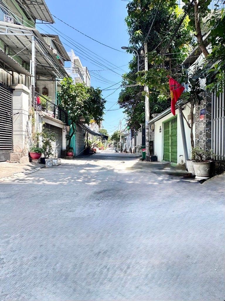 Giá : 7 tỷ 400 ( tl ) nhà 2 tầng ( 5.1 x 17 ) hẻm nhựa 7m đường an dương vương p.an lạc, bình tân.