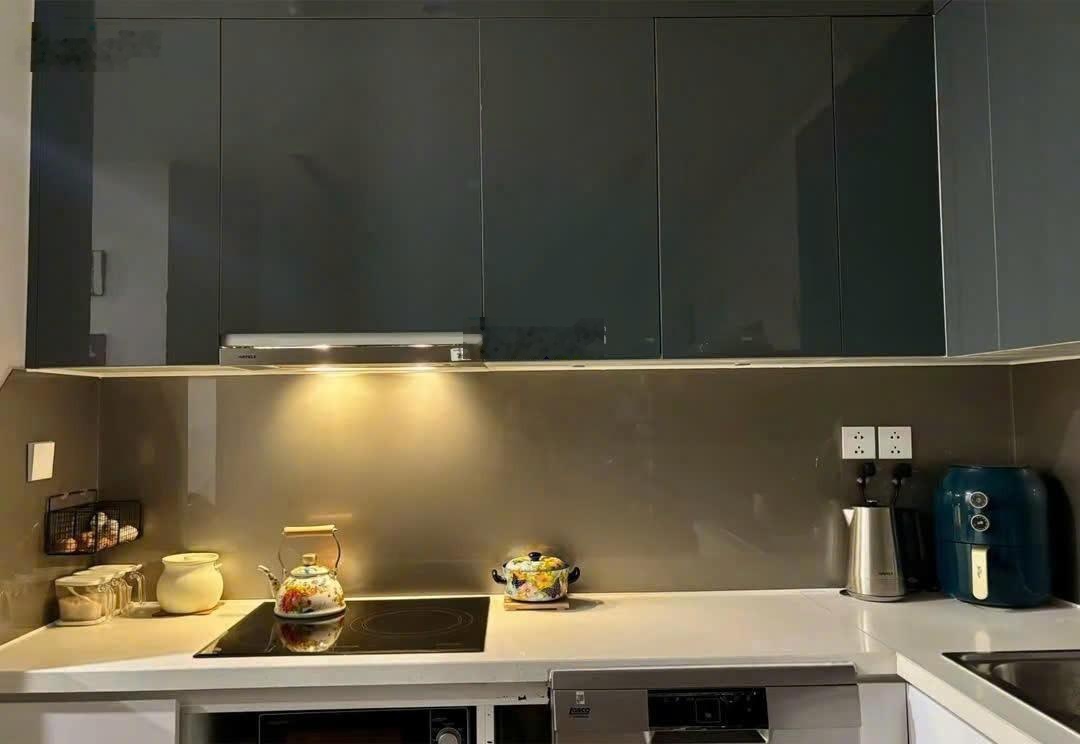 Cho thuê căn 2 ngủ ko phải căn đầu tư mà nội thất của nhà dân nên rất xịn , 70 m 0943896567