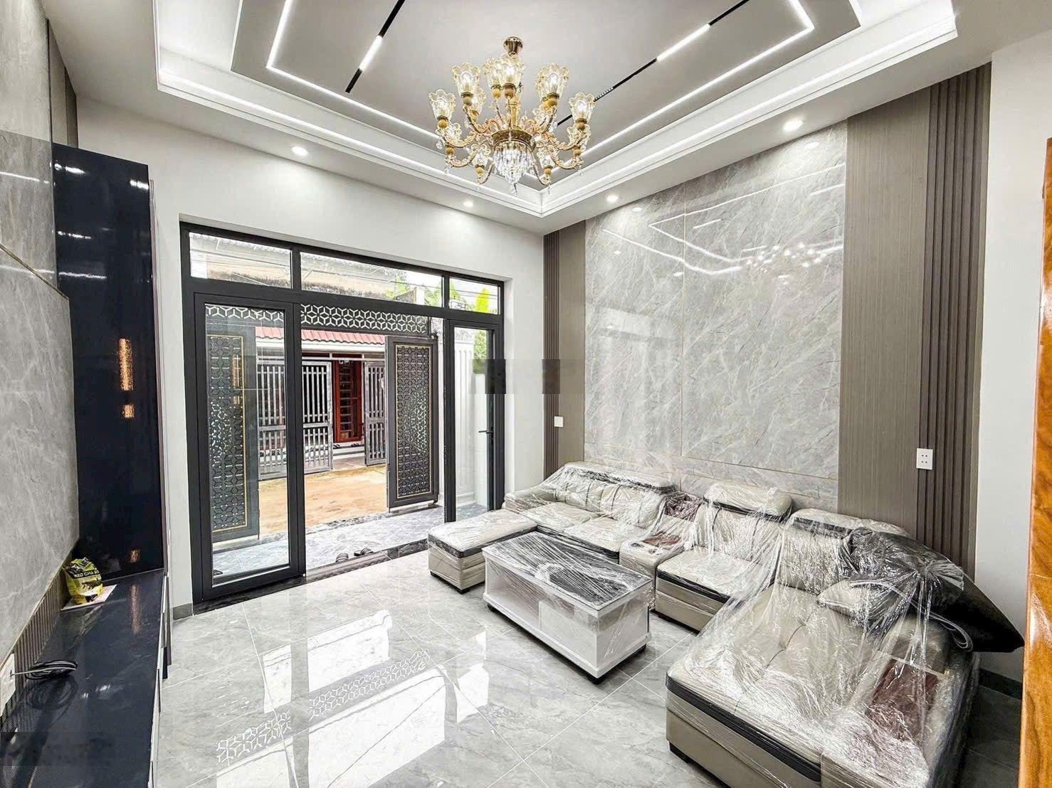 Bán nhà tân vạn đường ô tô ,1 trệt 1 lầu sổ riêng giá 3 tỷ 150