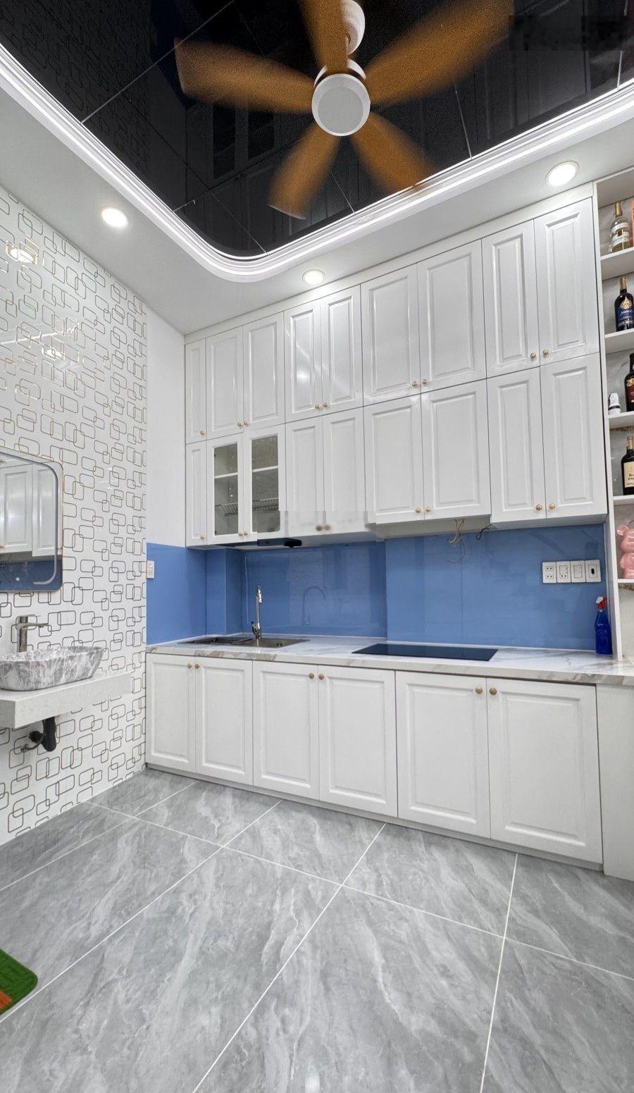 Tân Phú nhà 5 tầng lô góc xe tải tới nhà 8.6 tỷ TL