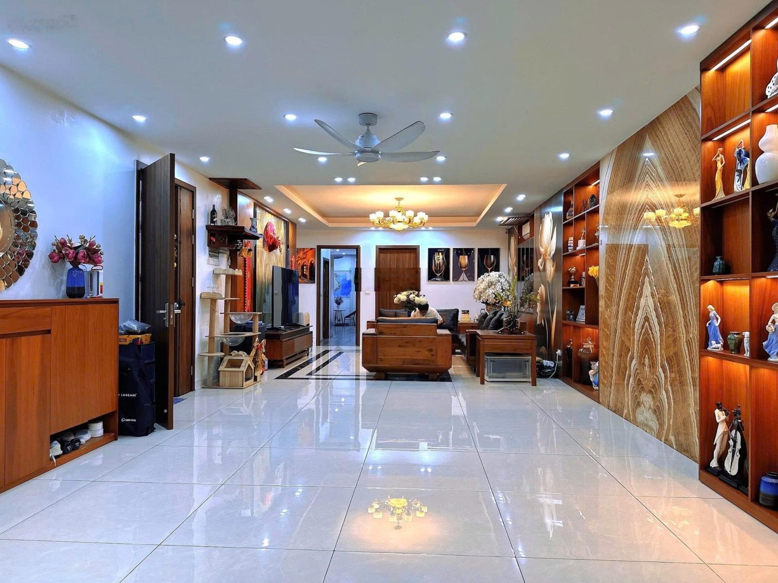 Bán nhà gần mặt phố Quang Trung Hà Đông, ô tô tránh, mặt tiền 6,5m, kinh doanh tốt