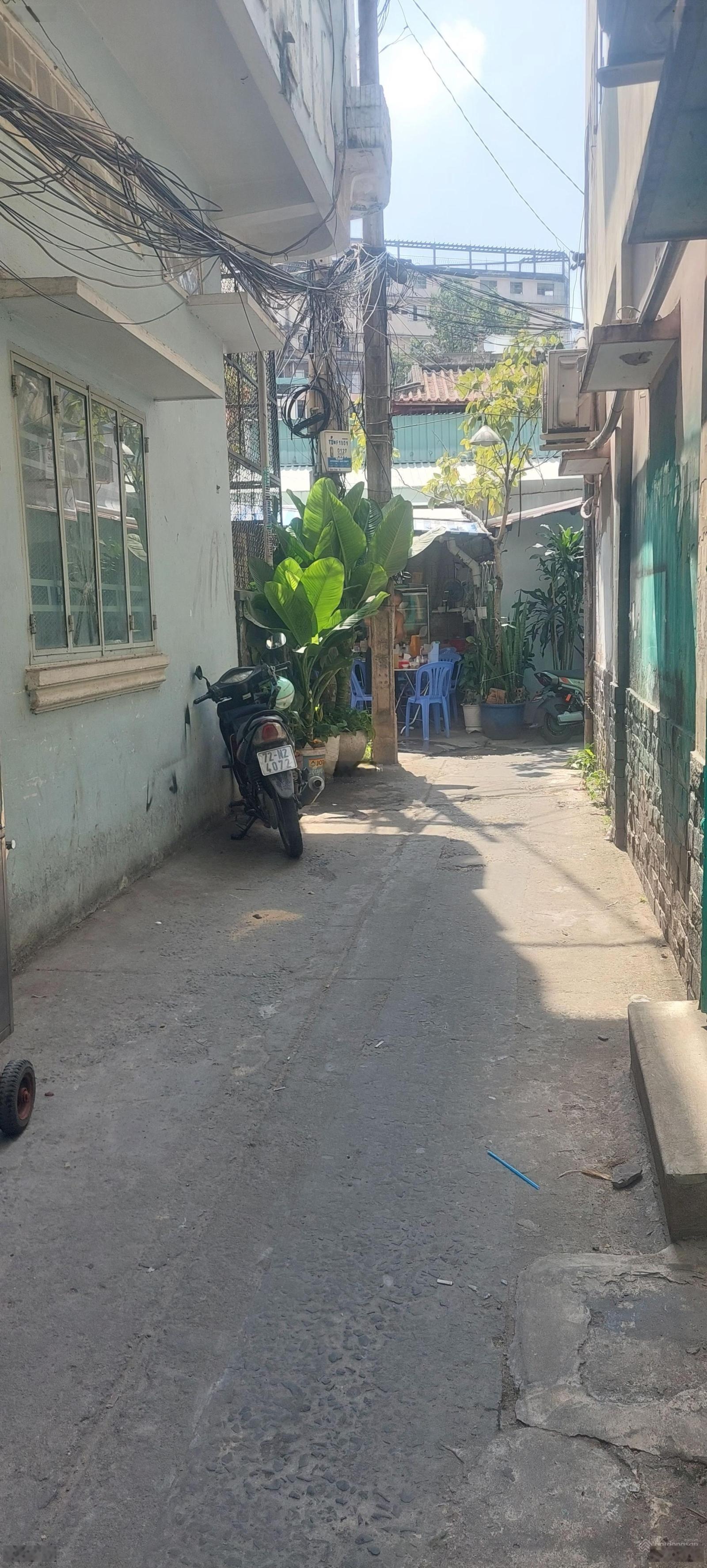 Nhà Quận 5 ra đường Trần Hưng Đạo, Phan Văn Trị, Nguyễn Trãi. DT hiếm trong khu vực: 5.7x11.5m