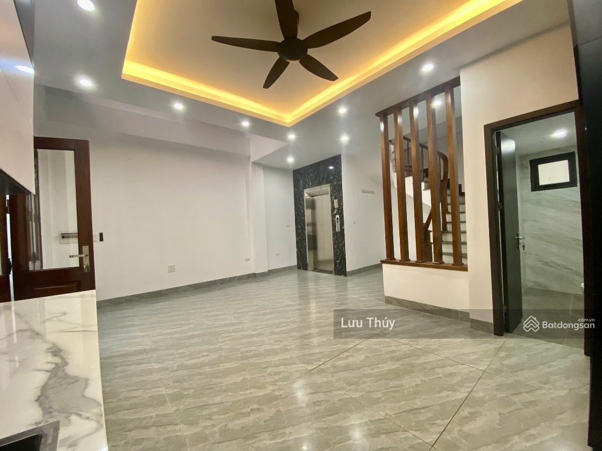 Bán nhà phố ngọc lâm long biên 13 tỷ 60m2 mt 6m xây mới full nội thất 6t thang máy gần ô tô