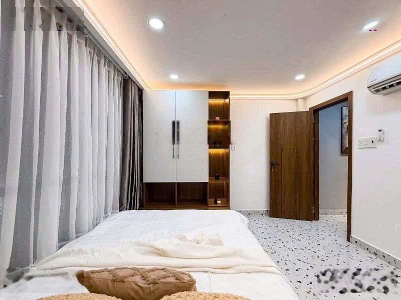 Bán nhà Đình Thôn 40m2, 6 tầng, dân xây chắc chắn chỉ 9.2 tỷ