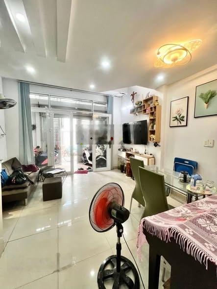 Bán nhà 5 tầng đường xe tải Bờ Bao Tân Thắng - ngay Aoen Tân Phú ~40m2 chỉ nhỉnh 5 tỷ