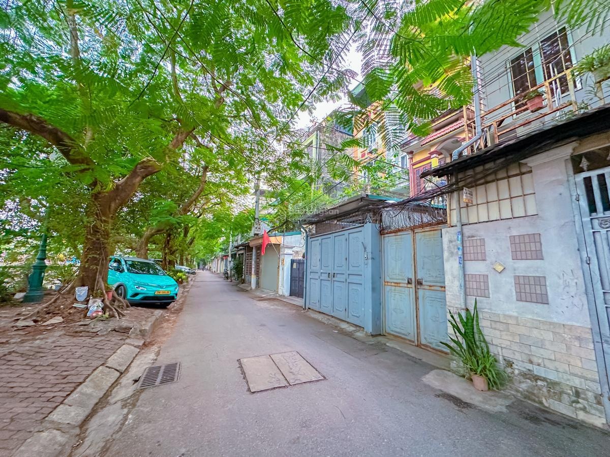 Nhà 2 phố Hoàng Mai - Đền Lừ. DT: 59m2. Ô tô tránh. Giá 9 tỷ