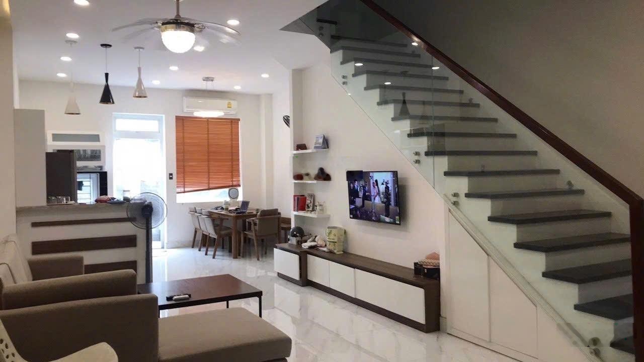 Bán nhà liên phường full nội thất, vị trí đẹp, giá tốt tl