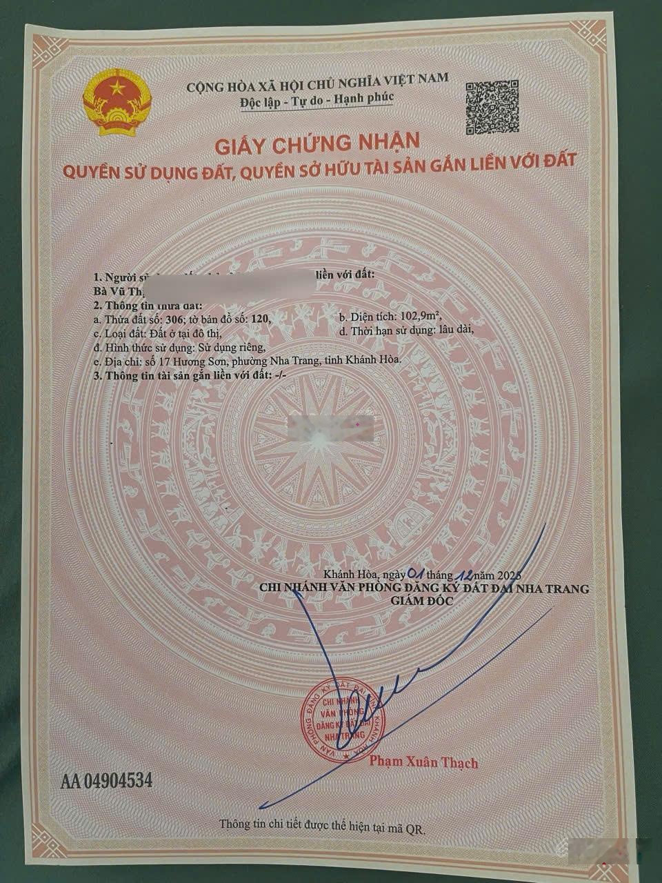 Bán đất tặng nhà ngang 8,5m khu vực trung tâm bàn cờ Nha Trang giá chỉ 11,8 tỷ thích hợp kinh doanh