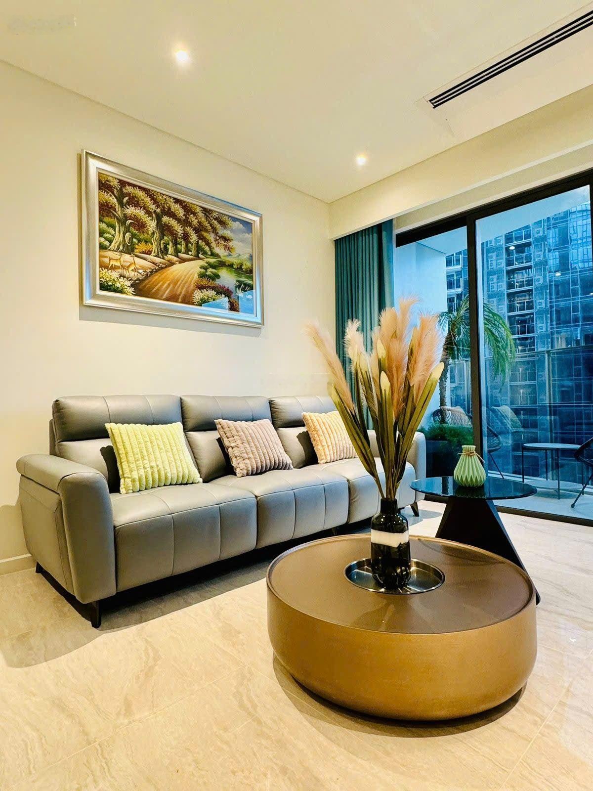 The opera cho thuê full nội thất view hoa hậu ngắm pháo hoa trực diện sống quận 1