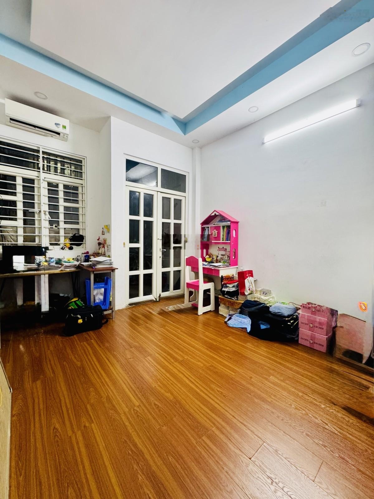 Ngộp Bank Chủ Bán Gấp Nhà Tô Hiệu, Tân Phú Sát Đầm Sen, Gần 70m2 2 Tầng Hẻm 4m, 1 Căn Ra Hẻm 6m