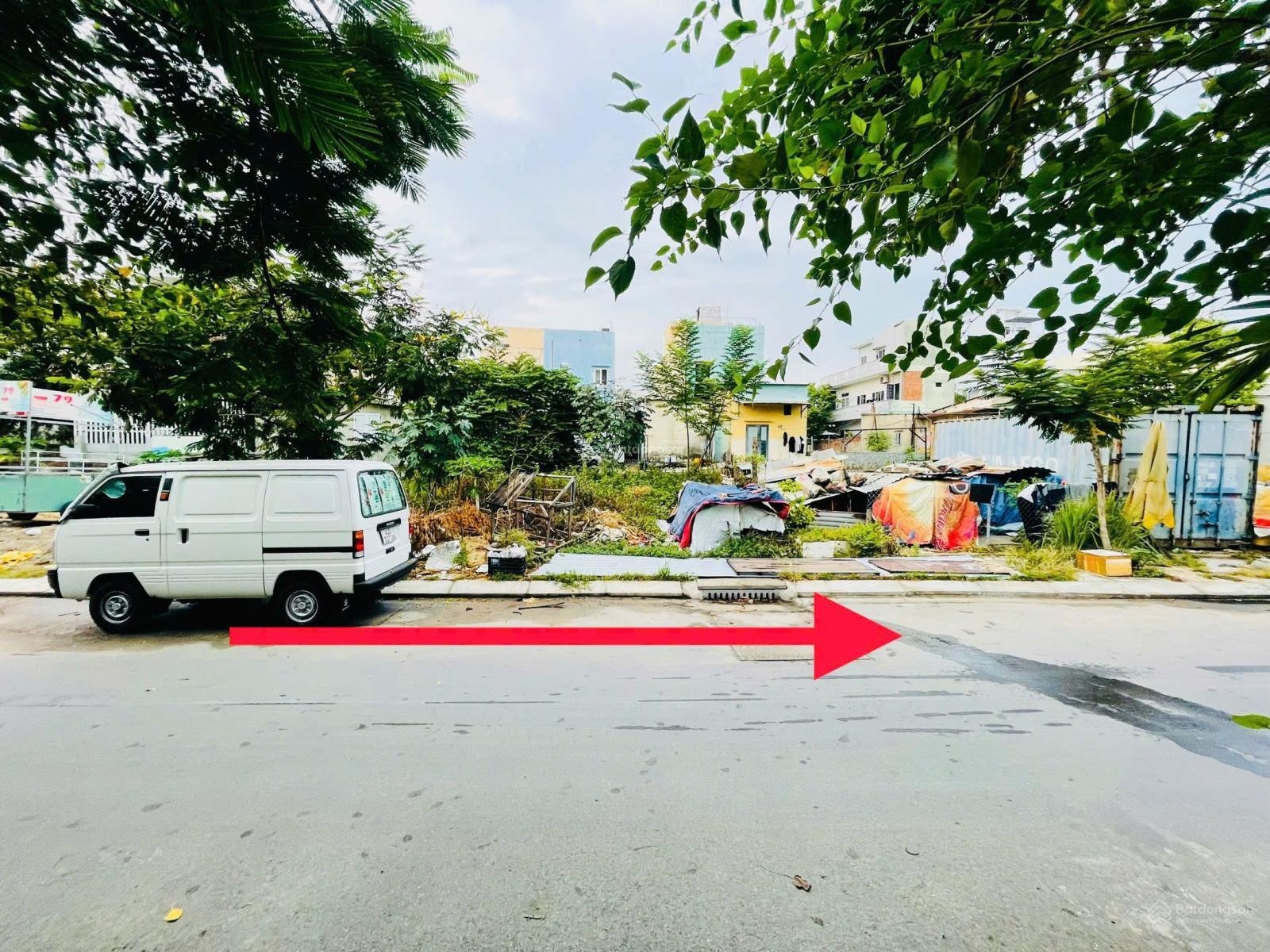 Bán đất 2MT Mỹ Khê 8 DT 125m2 ngang 10m hướng Đông cách biển 200m, được phép xây 7 tầng giá rẻ