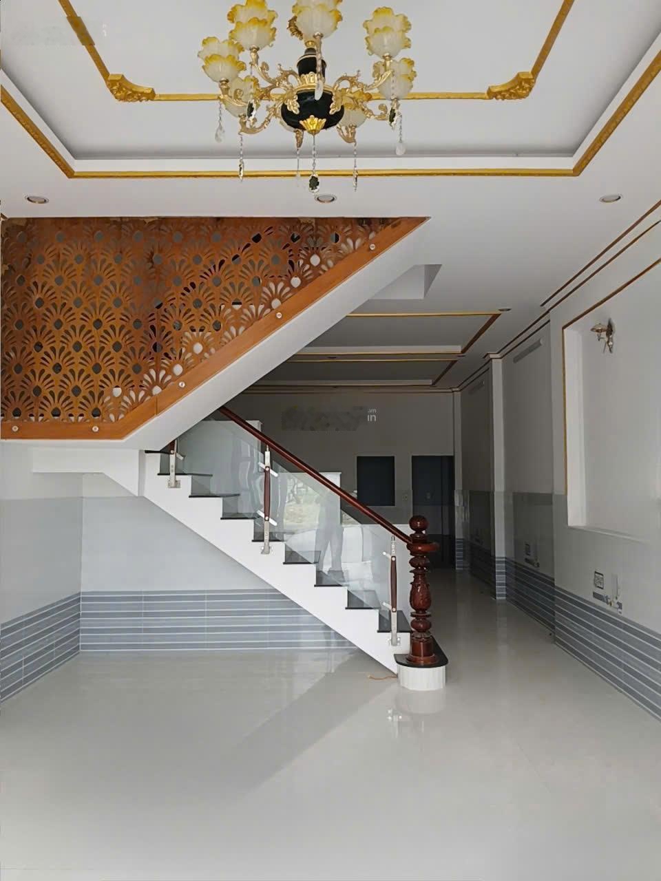 Cần chuyển nhượng 1 QSDD và 1 căn nhà cấp 3 mới xây dựng xong tháng 1 năm 2026 Tân Kim, Cần Giuộc