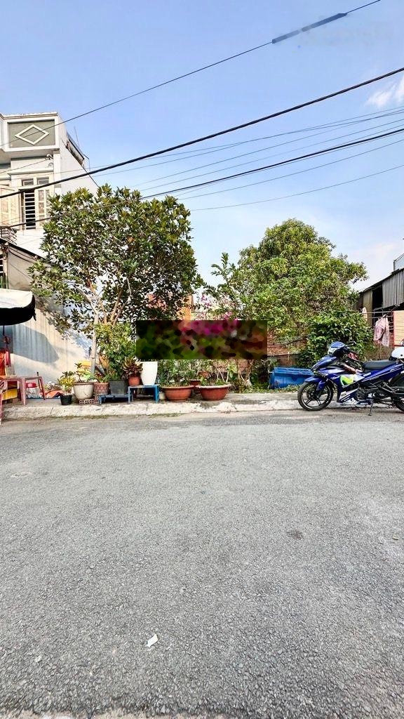 Mt đường nhựa 8m, khu đồng bộ - bà điểm, hóc môn - (13,8x12,4) 166m2 - tách đc 2lô