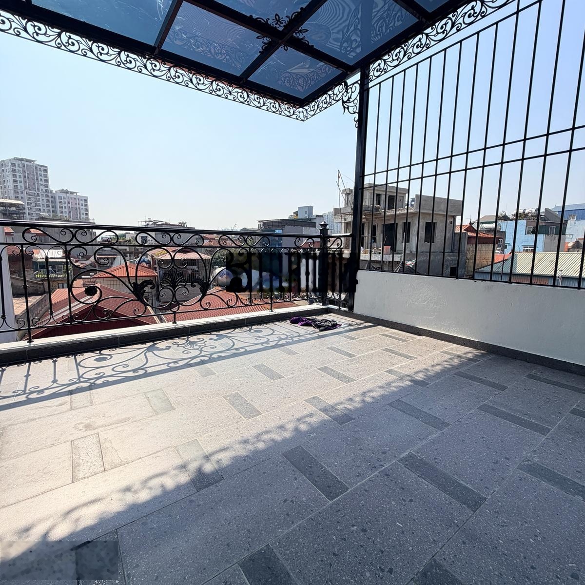 Giảm 500tr ! Nhà Hào Nam thông Vũ Thạnh, cách ô tô 2phút, ngõ rộng xe bagac, thông tứ tung 45m x 5T