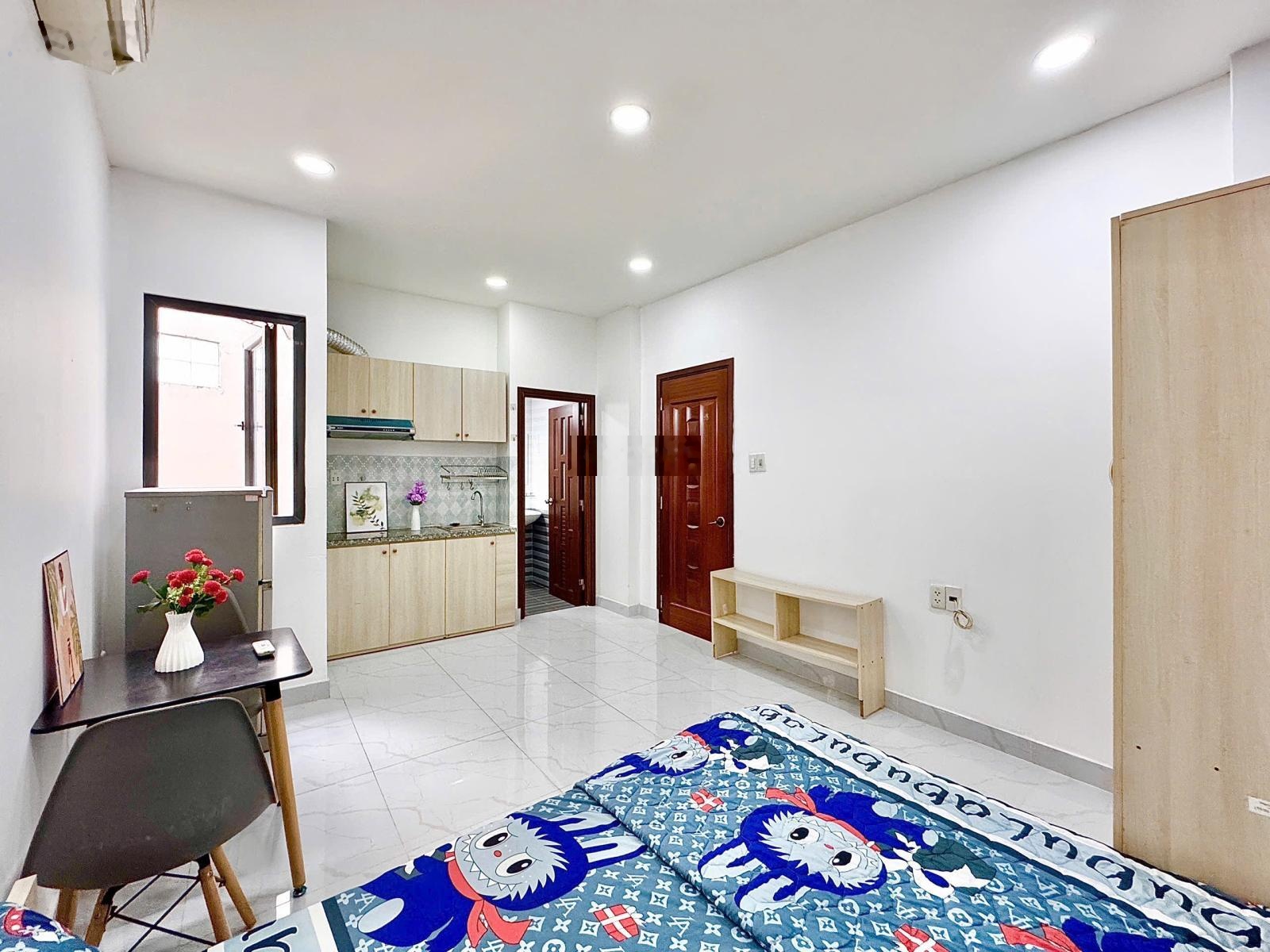 Căn hộ full nội thất cửa sổ thoáng ngay bình thạnh giáp gò vấp