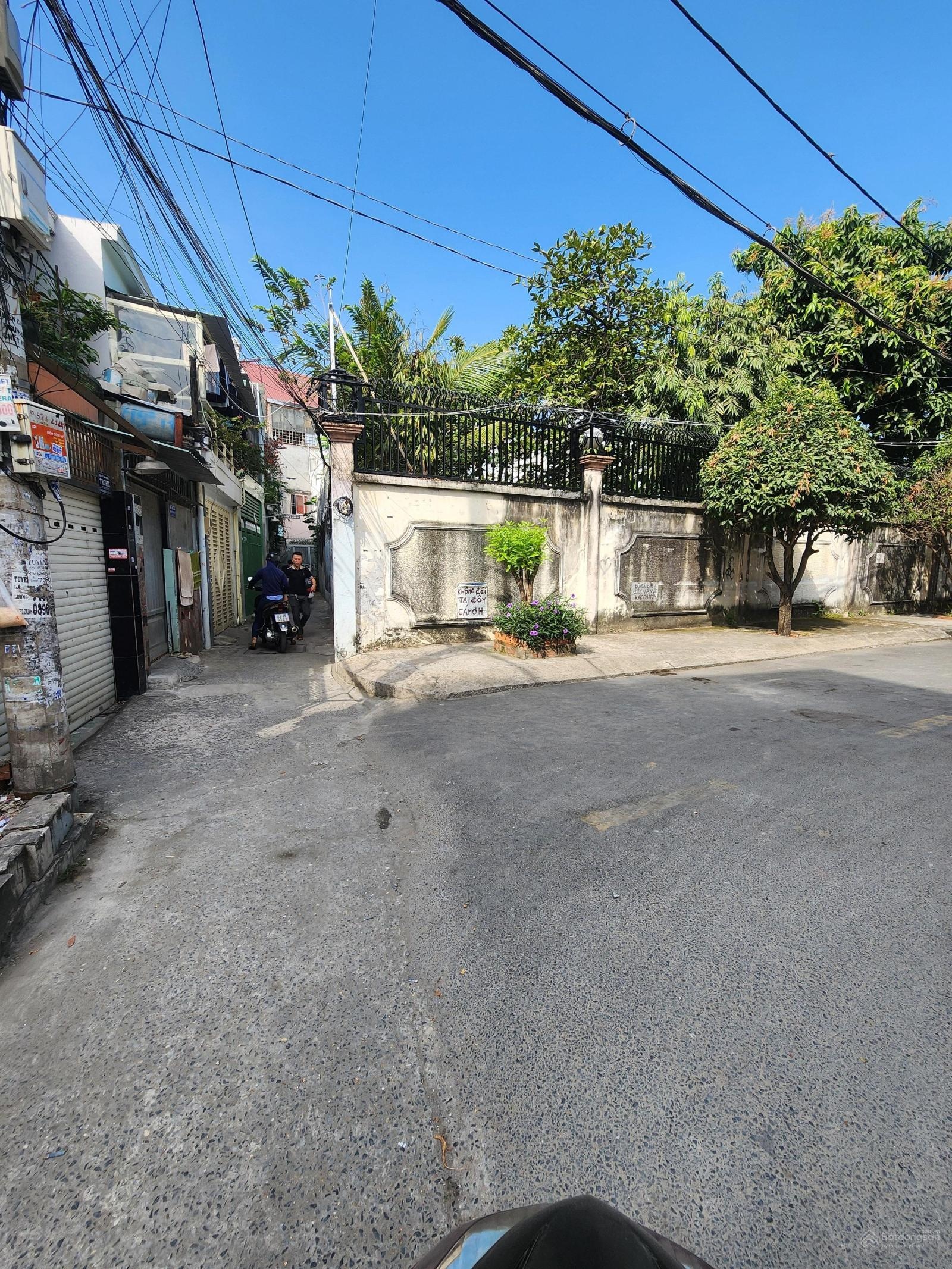 Bán đất 44m2 gần sát dương quảng hàm tặng nhà c4 2 tầng giá 4t4