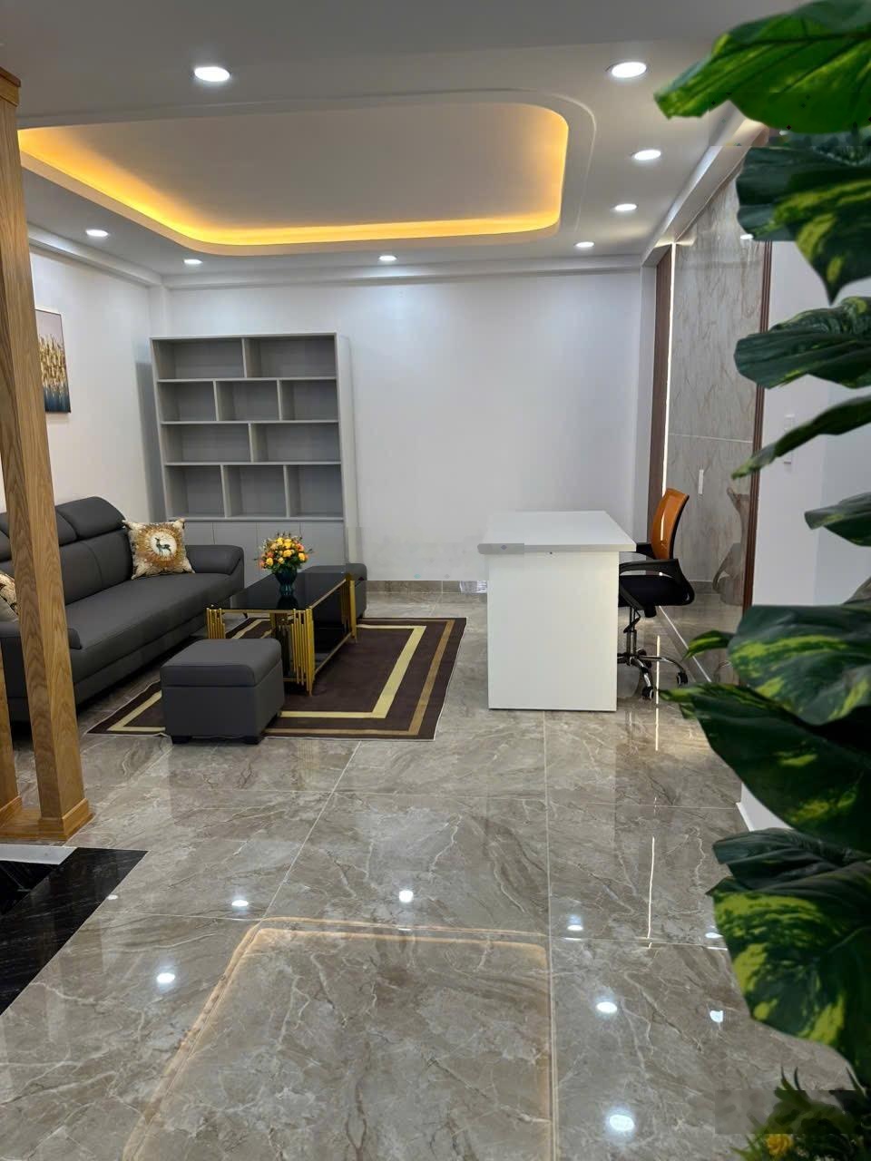 Mới xây 171,5m2 trệt lửng 2 lầu, 4 pn, 5 wc, full nội thất, hẻm xe hơi kinh doanh hoặc làm vp ok.