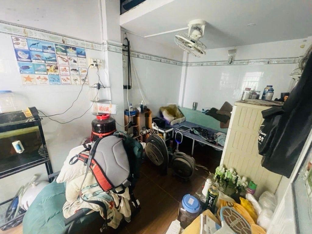 Chính chủ bán nhà xe hơi quay đầu gần chợ Bà Chiểu, tiện cải tạo mới nhỉnh 5tỷ