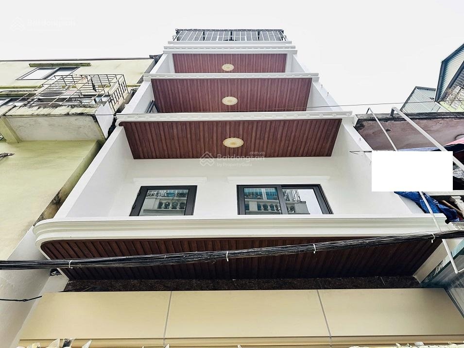 Hiếm, nhà đẹp ở ngay, 5 tầng thang máy phố Hào Nam, Đống Đa 44m2 chỉ 10.8 tỷ