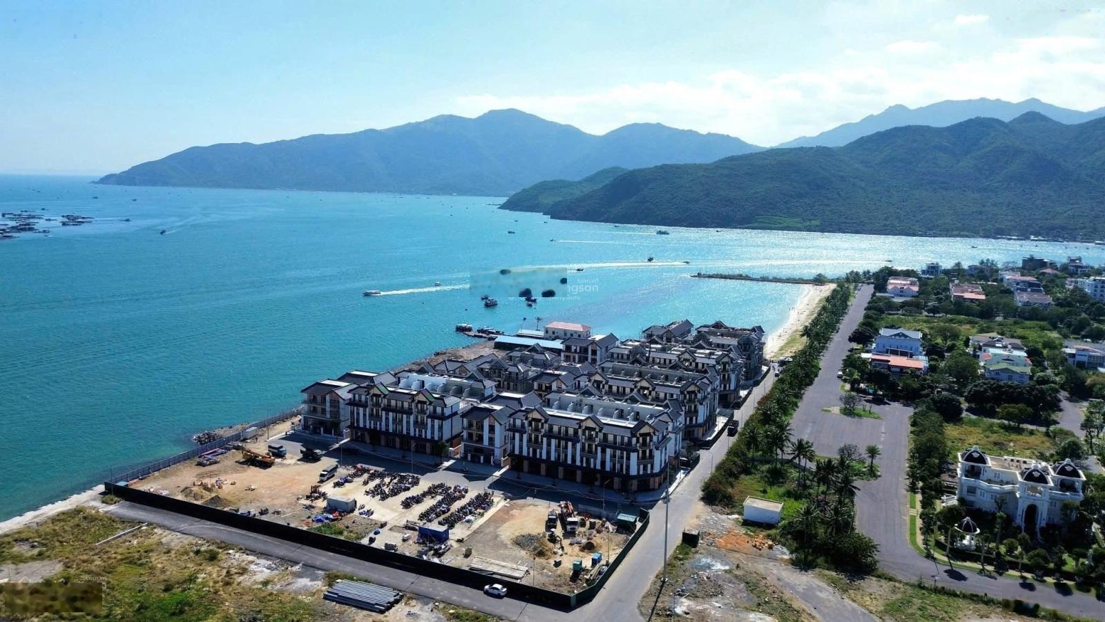 Bán căn nhỏ nhất Vinhomes Nha Trang 63m² giá 10 tỷ | Sổ đỏ lâu dài Vị trí cạnh Vinpearl