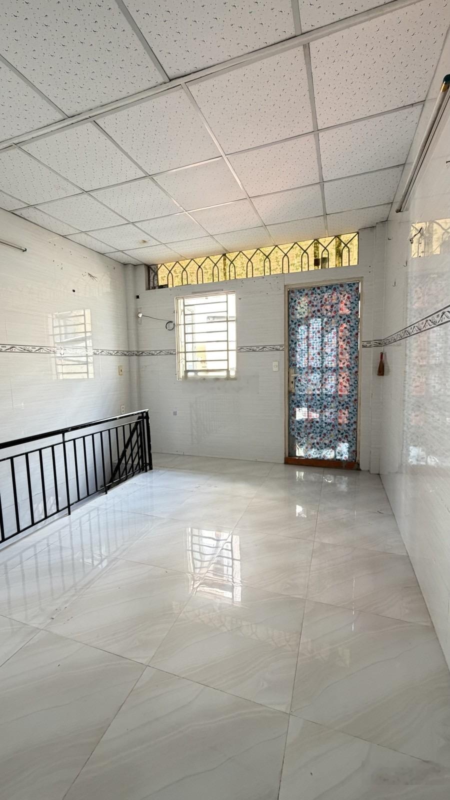 Tân phú gần mặt tiền siêu phẩm nhà nhỏ 2 tầng giá 2,3tỷ