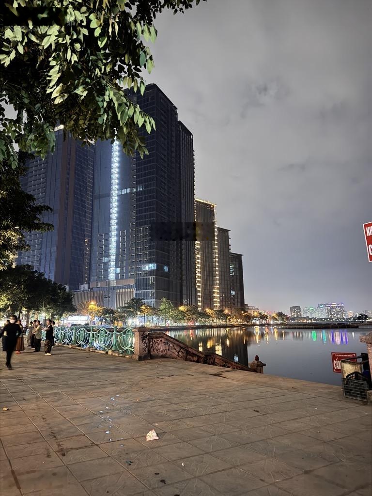 Bán nhà sân vườn phố Đặng Thai Mai, Tây Hồ ô tô vào nhà, 5 tầng, diện tích 86m, giá 31 tỷ