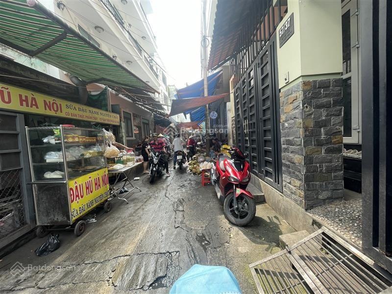 Hiếm-40m2 ngay lồng chợ, Sát Q1,SHR, thuận tiện kinh doanh mọi ngành nghề,