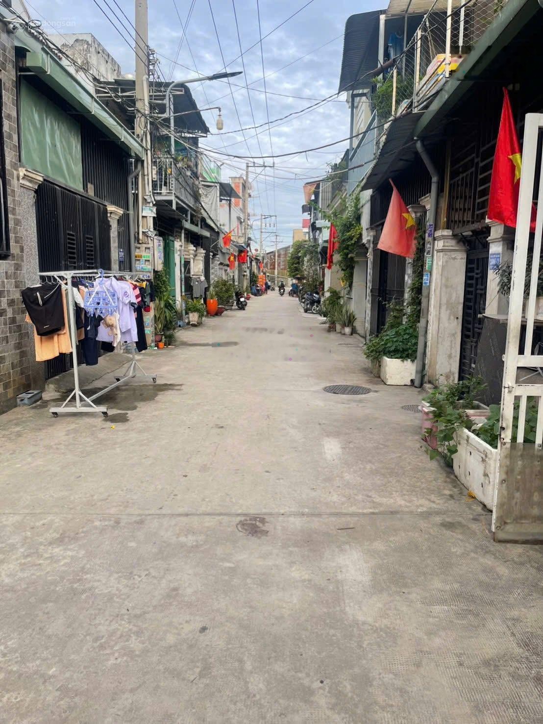 Chính chủ em cần bán đất tại An phú, Thuận an, Bình dương. Đối diện trường cấp 3 Lý thái Tổ