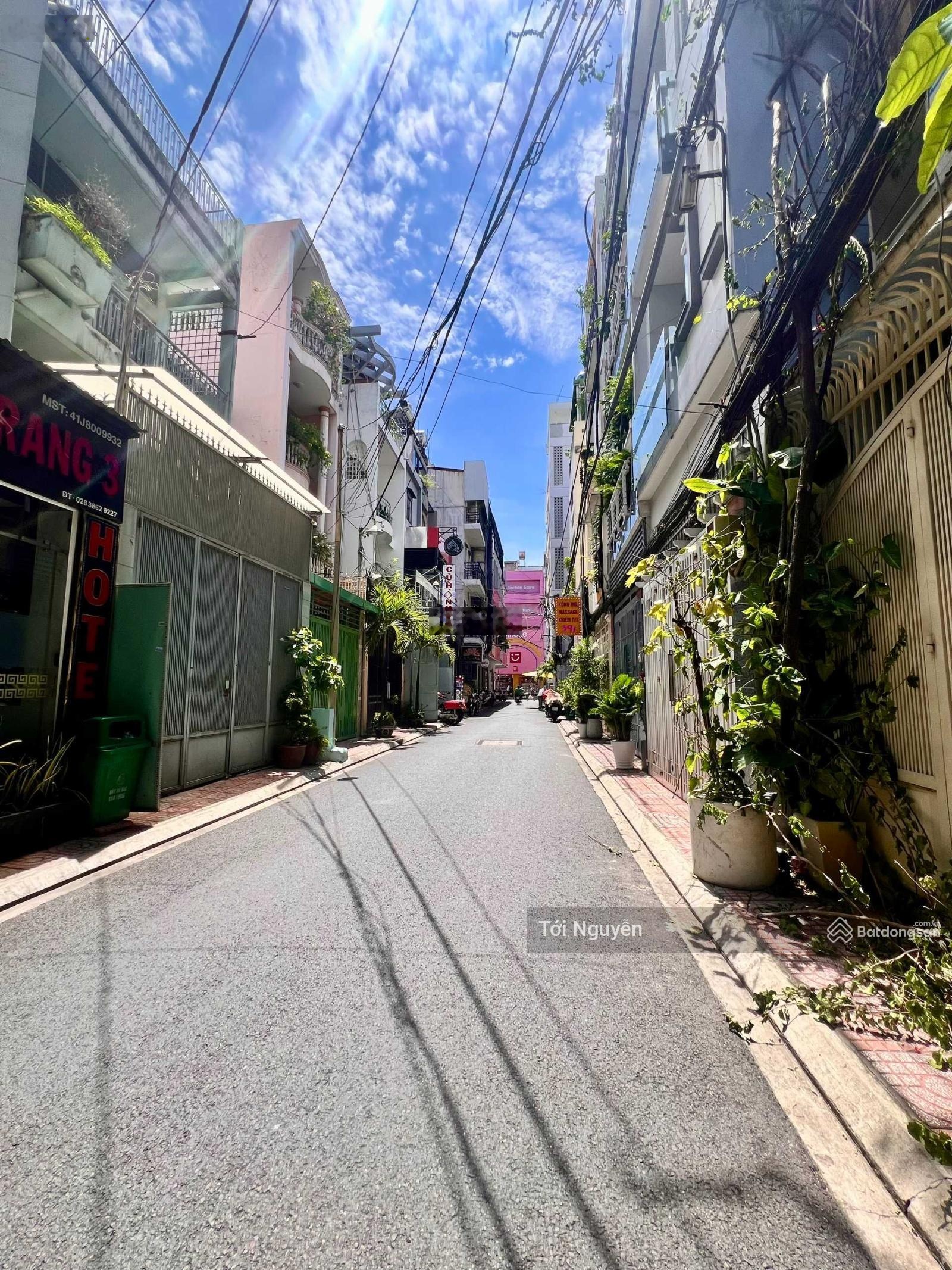 Bán nhà hẻm xe hơi đường Sư Vạn Hạnh, P12, Q. 10, nhà 2 lầu (DT: 4,2x17m) HĐT 45tr, giá 16 tỷ