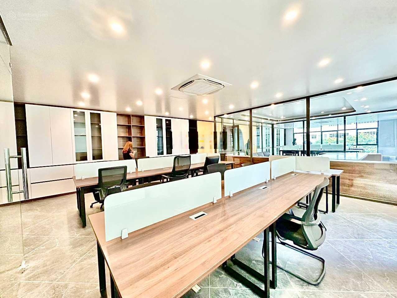 Cho thuê văn phòng 100m2 tại đường Lý Nam Đế, Hoàn Kiếm giá 15 triệu vnd