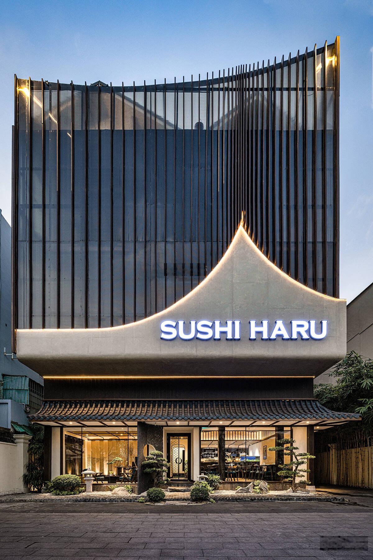 Cho thuê nhà mặt tiền đường Phan Xích Long, Quận Phú Nhuận. DT: 12x25m, trệt 2 Lầu