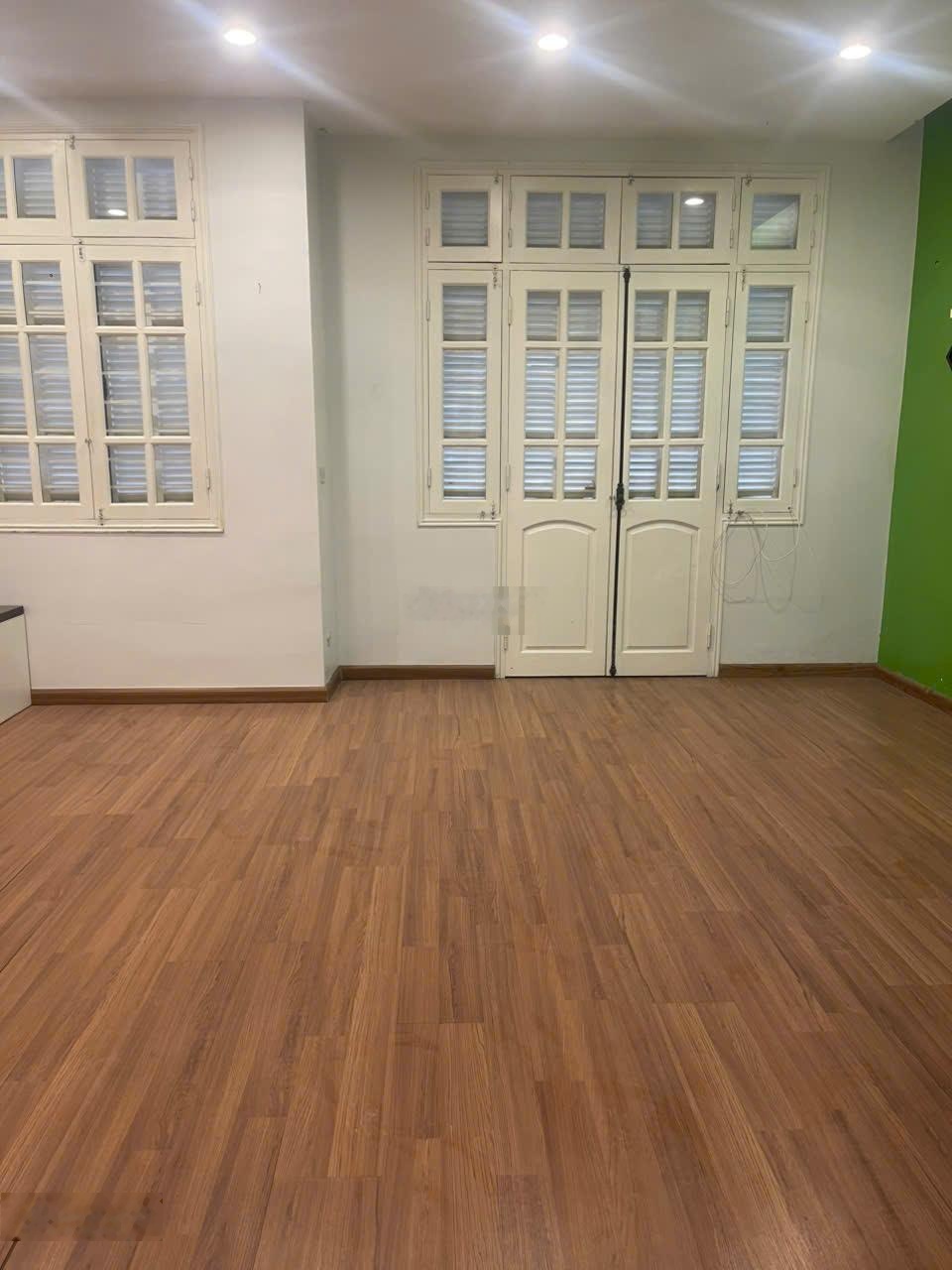 Chính chủ cho thuê nhà phân lô Lê Văn thiêm - Nguyễn huy Tưởng Thanh Xuân, 60m2x5T oto đỗ cửa, 23tr