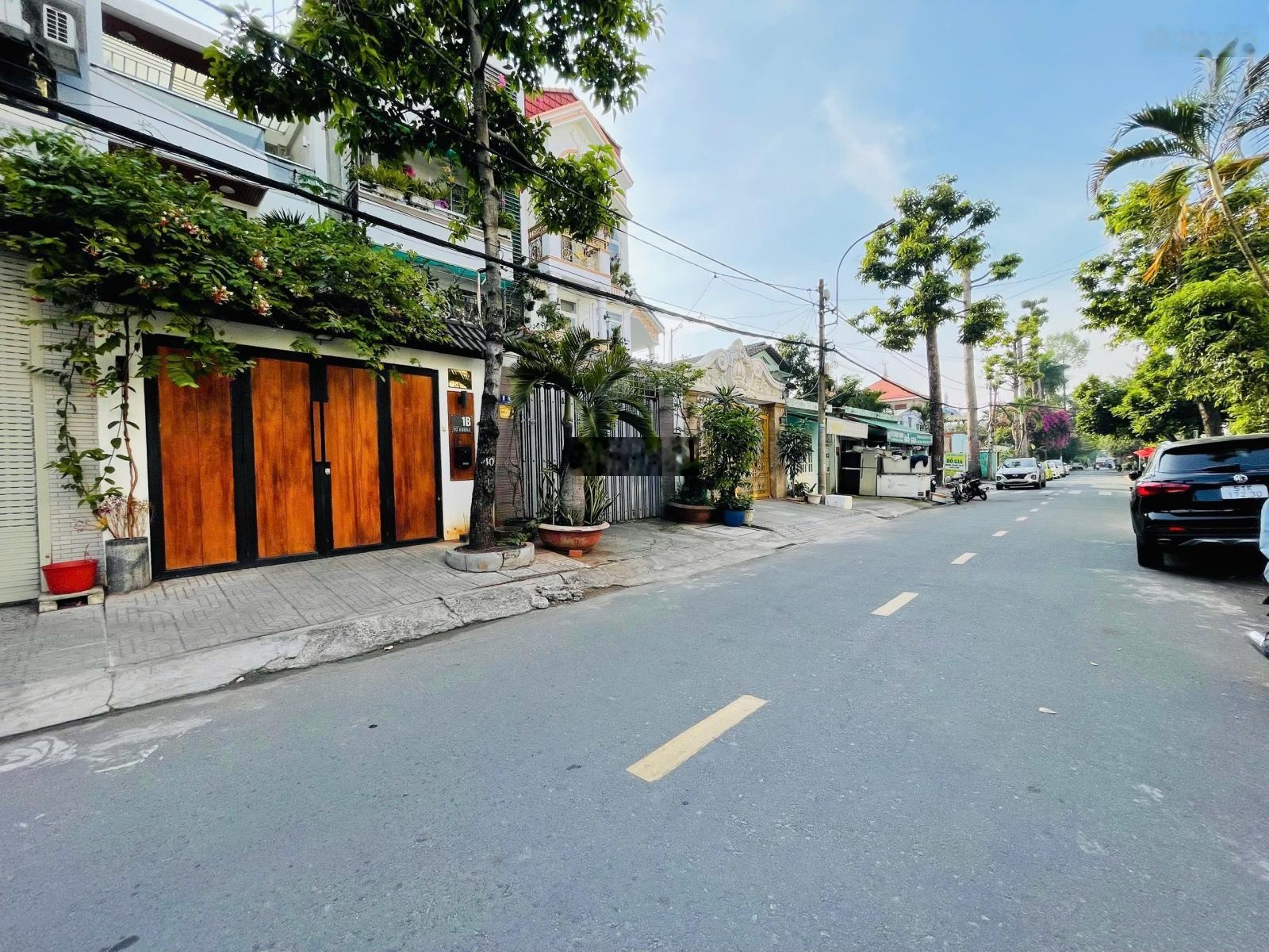 Hoa hậu cho một vị trí đất đẹp - đường Tú Xương - P Hiệp Phú - ngay UBND Q9 cũ - vuông vức - 79.2m2