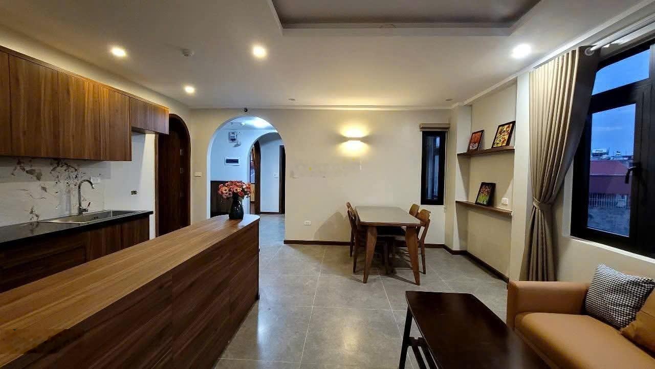 Cho thuê CC 3PN1khach, 120m2, 15 triệu, Hoàng Quốc Việt, Cầu Giấy, HN đẹp xuất sắc