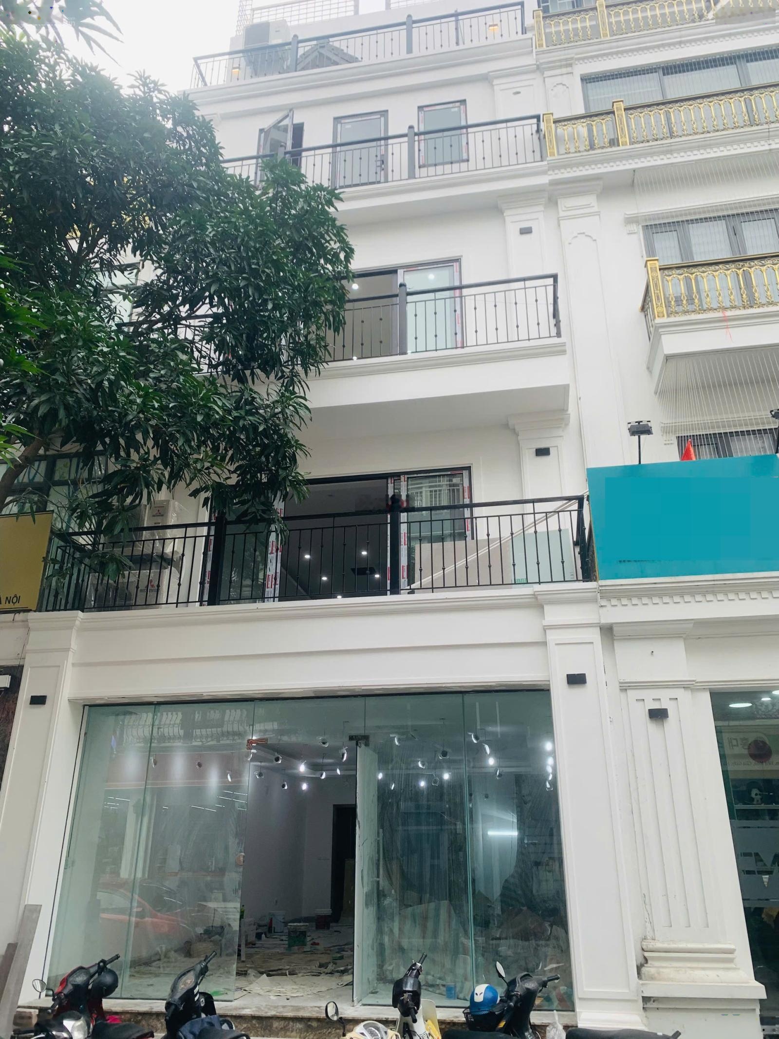 Cho thuê nhà đường Nguyễn Chánh, Cầu Giấy, HN. DT 80m, 6 tầng, nhà mới 100% có thang máy. Giá 60tr