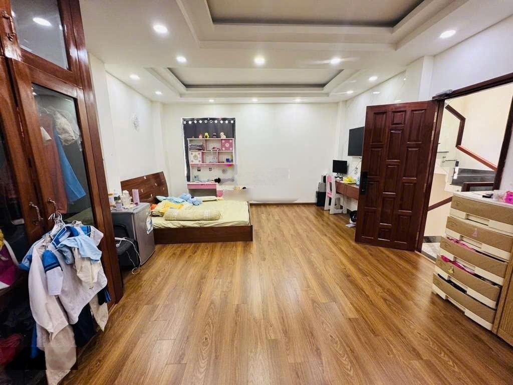 Biệt thự vip khu Tên Lửa 10 x 21m, 2 tầng, đậu được 2 ô tô - giáp Q6 - gần Công Viên Phú Lâm