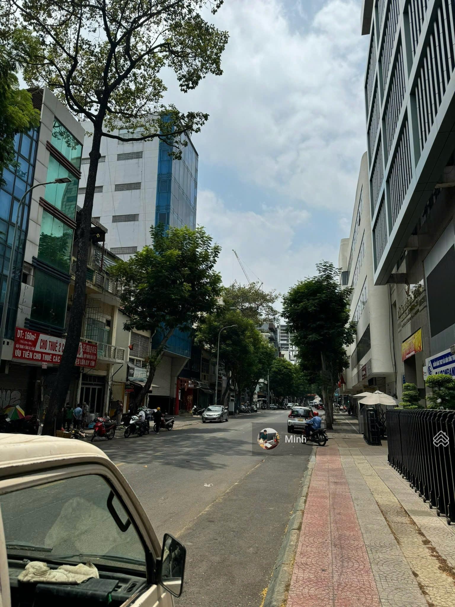 Cho Thuê Nhà Mặt Tiền Phó Đức Chính Quận 1 - 4 x 16m - 5 tầng Thang Máy - Giá 70 Triệu