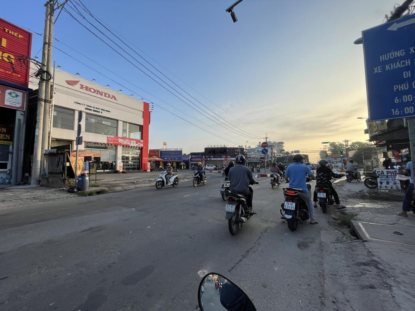 Chính chủ bán gấp nhà mặt tiền kinh doanh .Tỉnh lộ 8, Tân Thạnh Tây, Củ chị,tphcm DT: 567,5 m2.