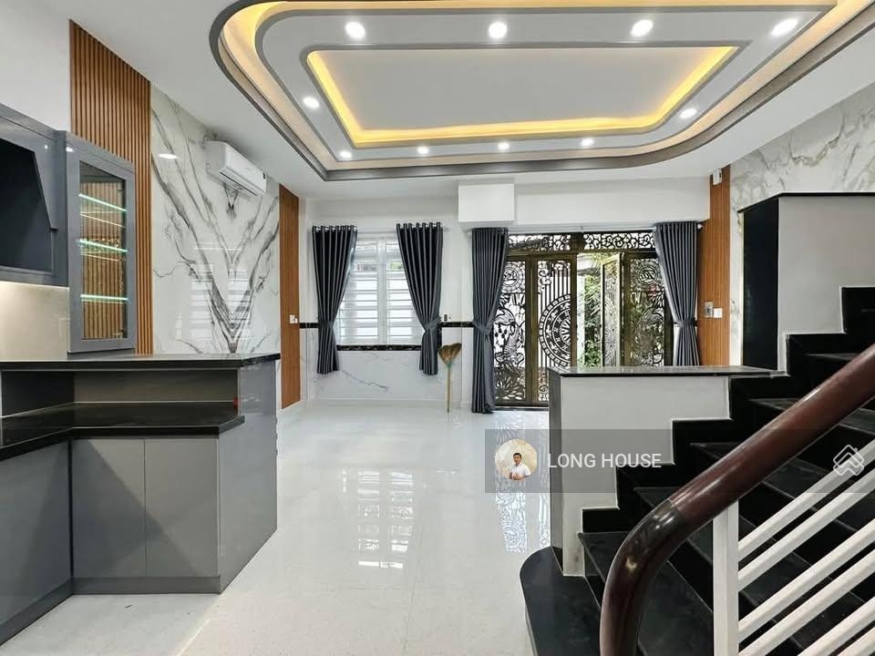 ~30m ra mặt tiền hoa sứ- khu phan xích long. nhà 4 tầng mới, 37m2, với 4 phòng ngủ