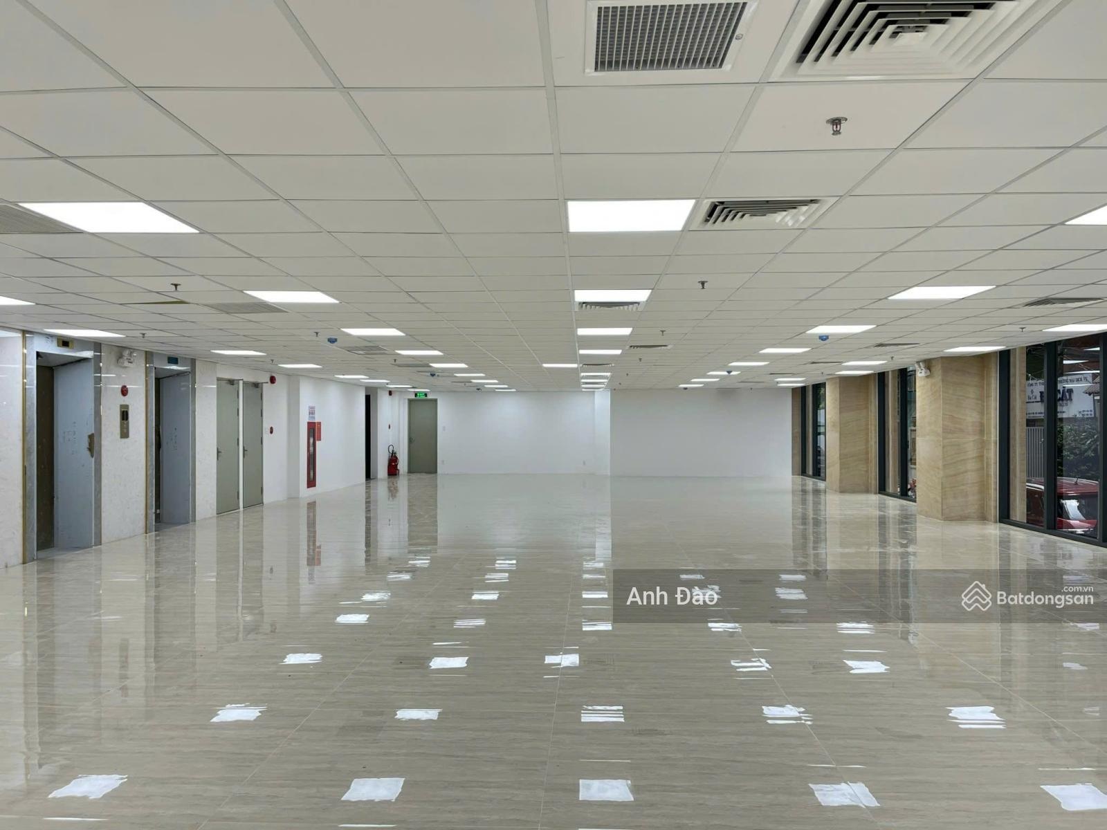 Chính chủ cho thuê tòa nhà mới xây mặt tiền trần hưng đạo quận 5