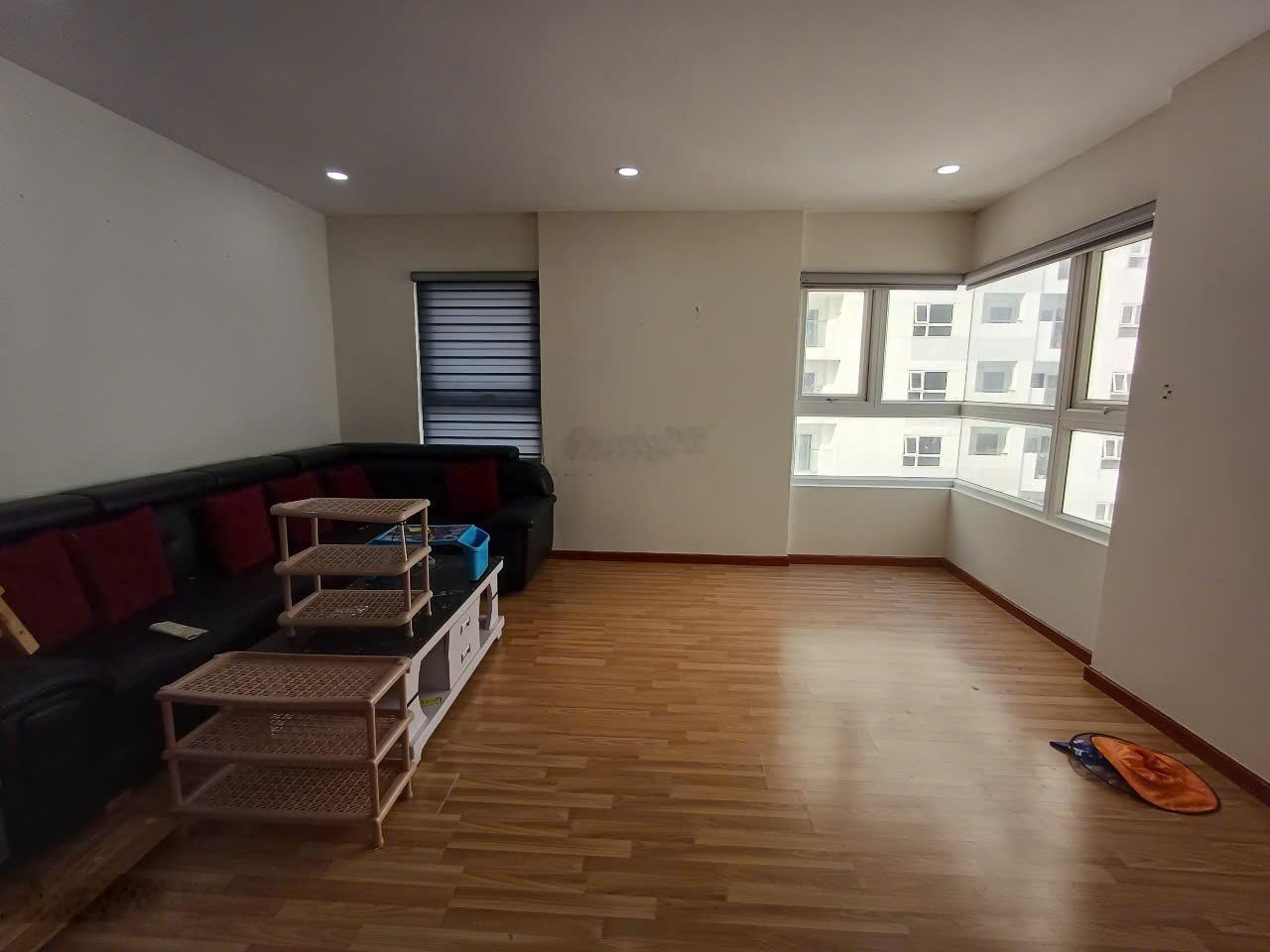 Cho thuê căn 3 phòng ngủ, 2WC, 88m2 tại Diamond Riverside, giá 10 triệu/tháng.LH: 0902861264 Trang