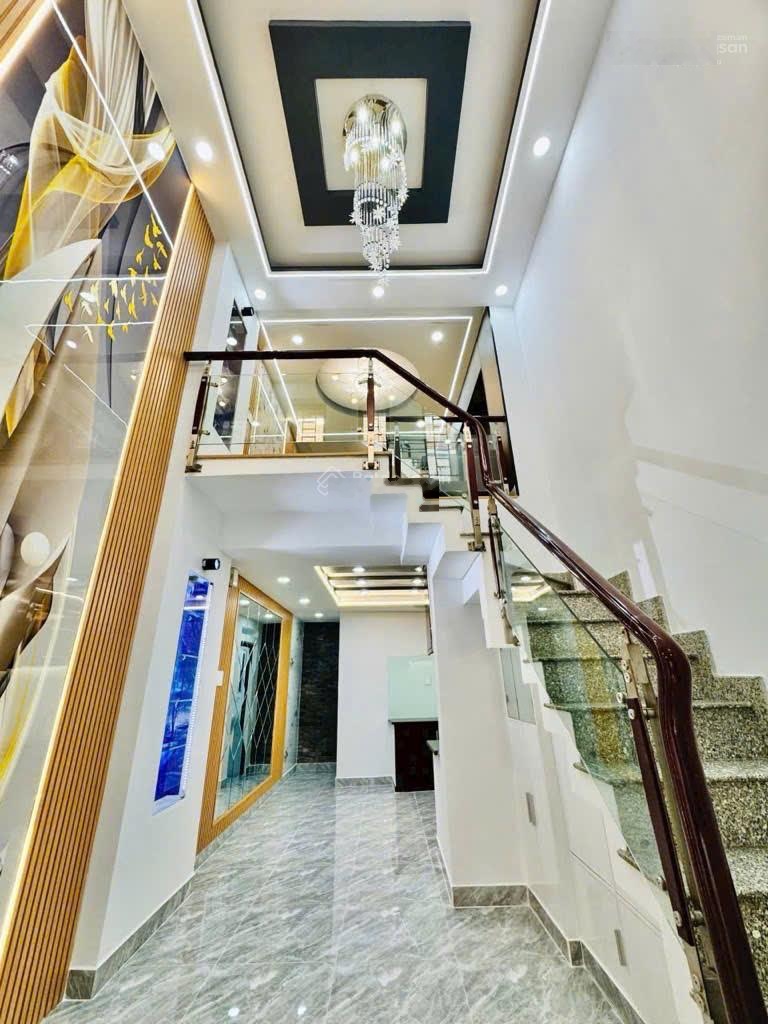 Khủng! Cách mặt tiền 1 căn - full nội thất - Thích Quảng Đức Phú Nhuận - 5 tầng - giá 7.95 tỷ