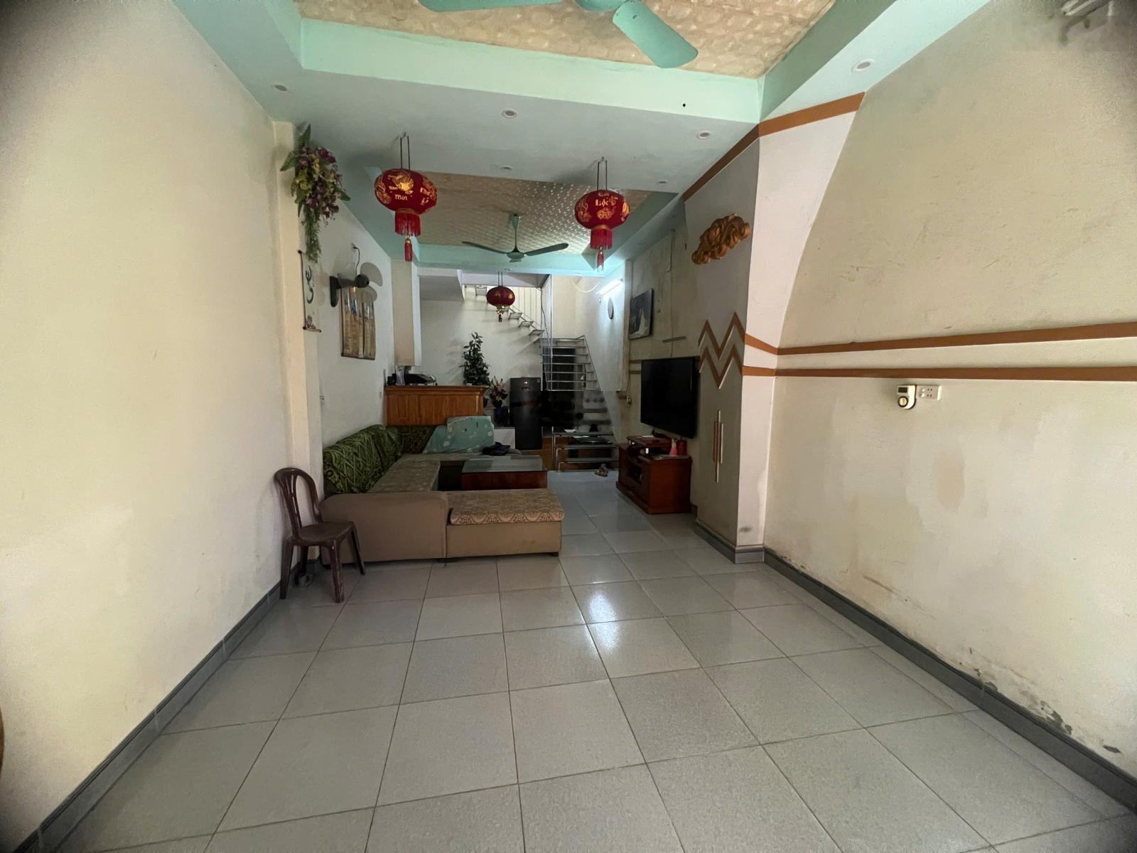 Bán nhà hoàn thiện mua 1 được 2 - Đường Tân Xương phía sau công ty may Sông Hồng