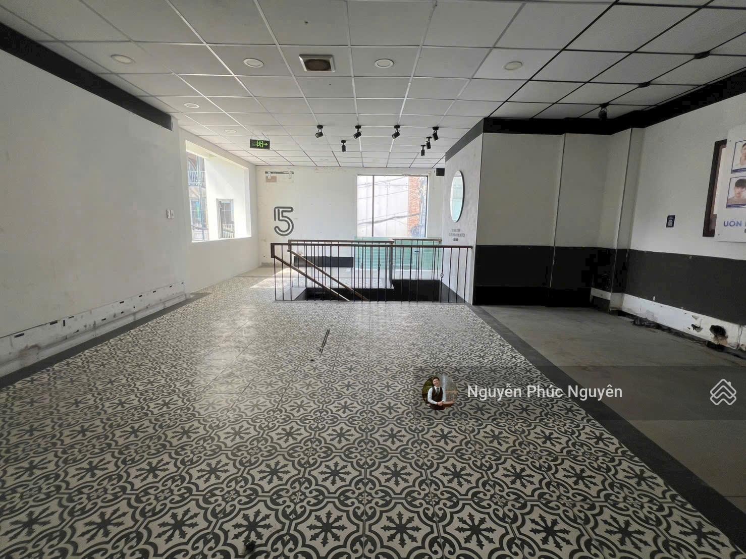 Cho thuê nhà góc 2mt đường 3/2, p.12, quận 10 diện tích 5x18m trệt 1 lầu giá 90tr