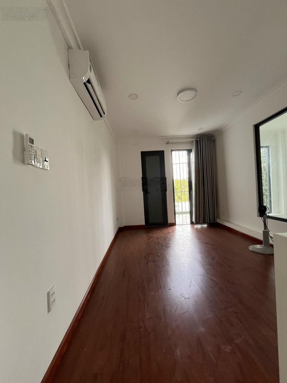 Bán nhà riêng tại Huỳnh Tấn Phát, 12 tỷ, 150m2, giá ưu đãi có thương lượng