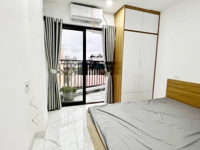 40 tỷ nhỉnh có toà nhà dòng tiền 200m2*9T MT 9m Lạc Long Quân 36 căn hộ full nội thất DT ~ 350tr/th