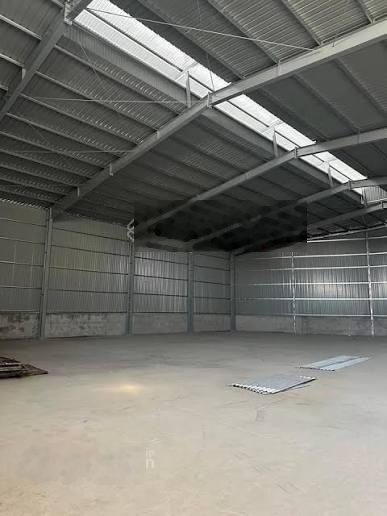 Cho thuê kho xưởng Ngô Gia Tự, Long Biên. Kho trần cao, sàn đẹp.