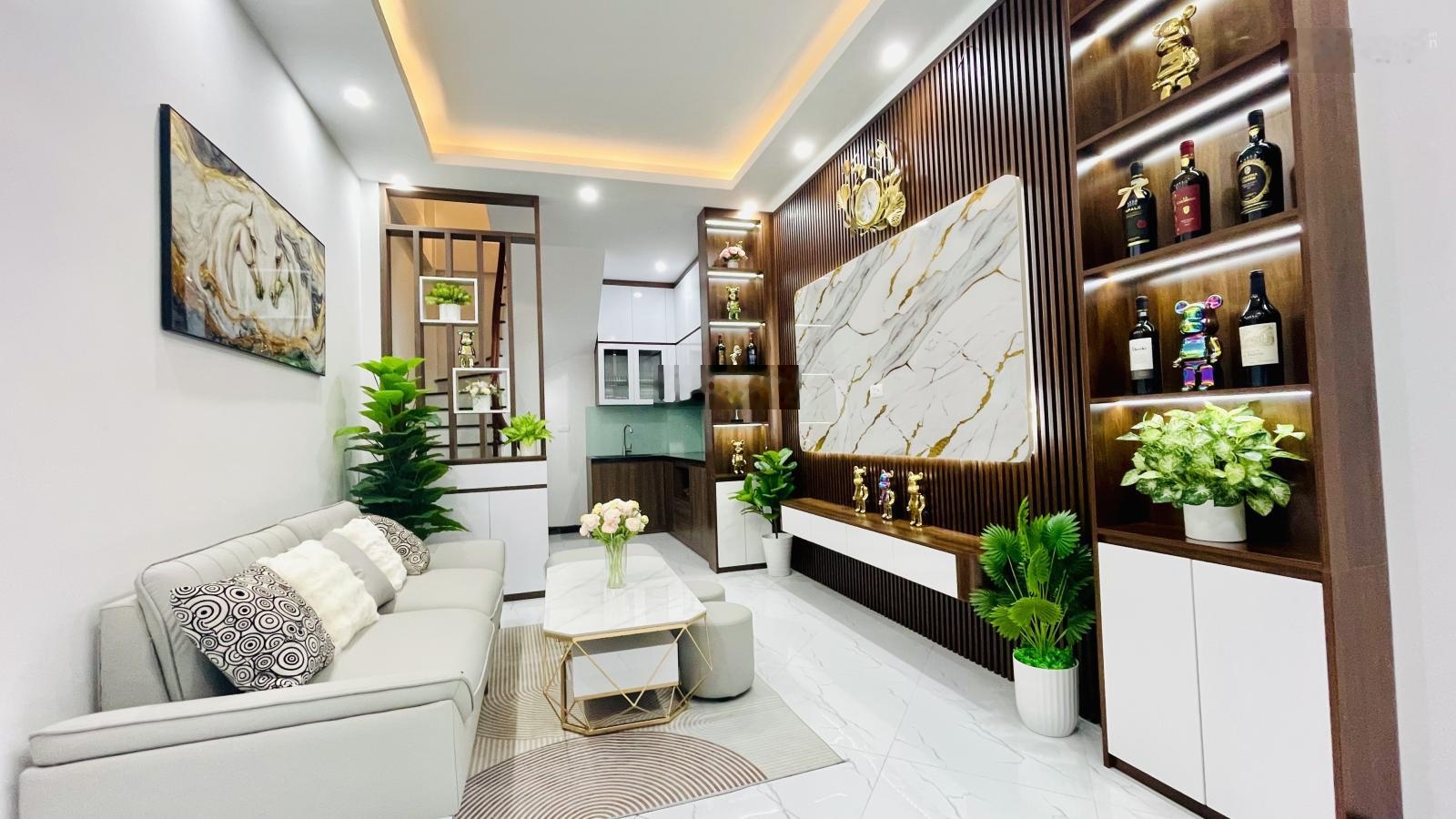 Chỉ 7 tỷ, em chính chủ bán nhà phố Đại Đồng, nhà 30m2 5 tầng xây mới full nội thất ở ngay ngõ ô tô