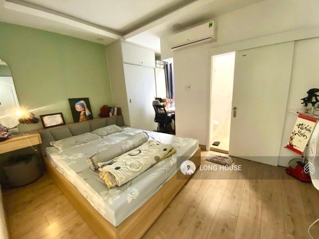 Nhà 4 tầng, 4.2x15m, sổ vuông A4, hẻm oto 8m, gần Vincome Nguyễn Xí, đồng bộ - dân trí